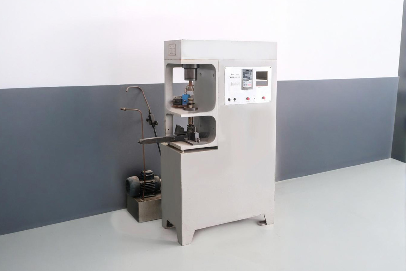 ‌Friction and wear testing machine